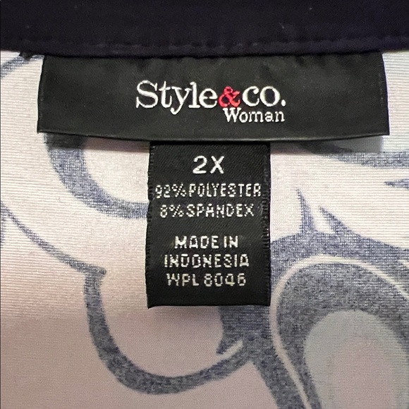 Style & Co. Dark Navy and Cream Floral Tunic - Picture 2 of 10